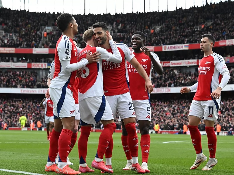 Arsenal hạ Chelsea ở trận cầu tâm điểm